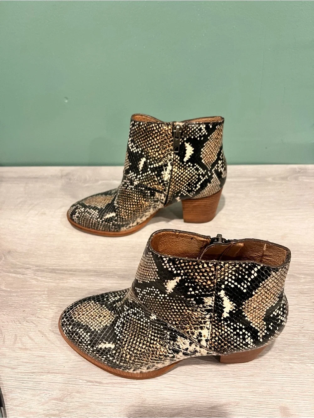Madewell Snake Print Leather Ankle Boots Women’s Size 6 - Picture 4 of 10